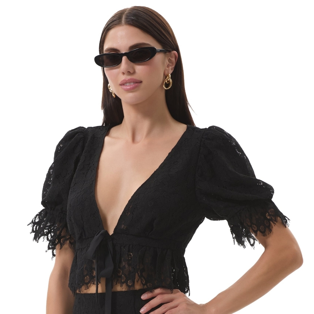 New With Tags AFRM WAYLA LACE TOP - Picture 3 of 8